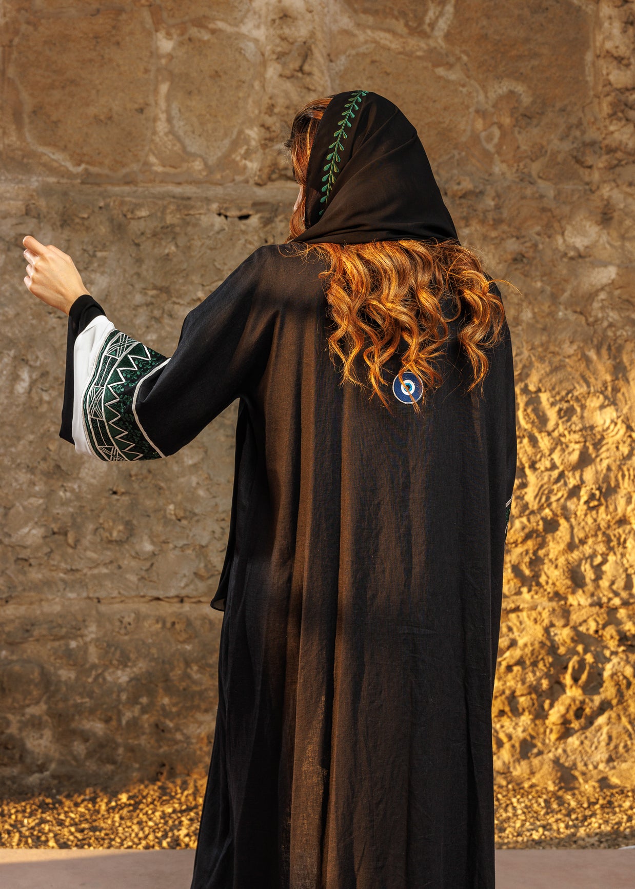 Abaya: مشموم