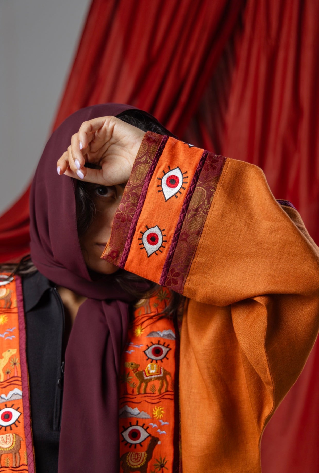Desert Eye Abaya