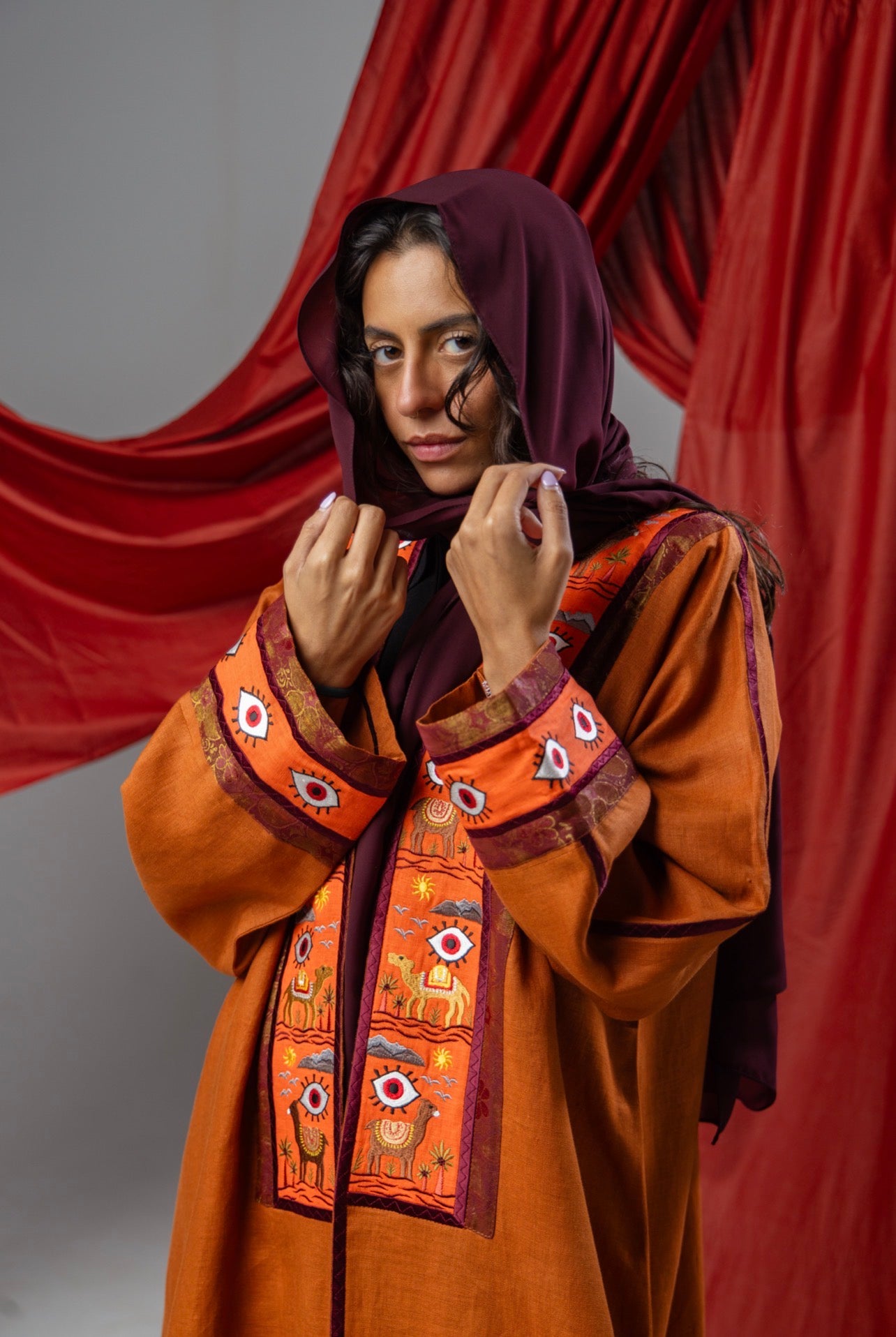 Desert Eye Abaya