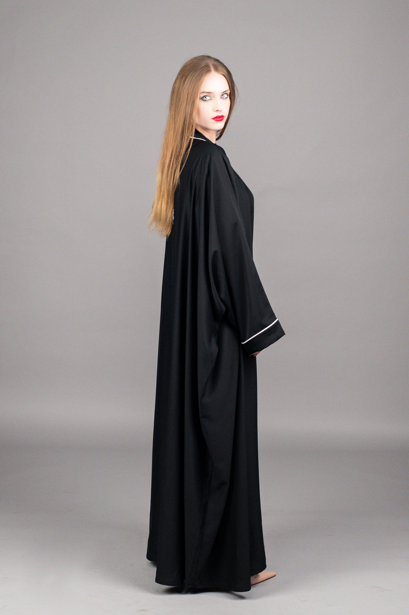 Basic Abaya (Black)