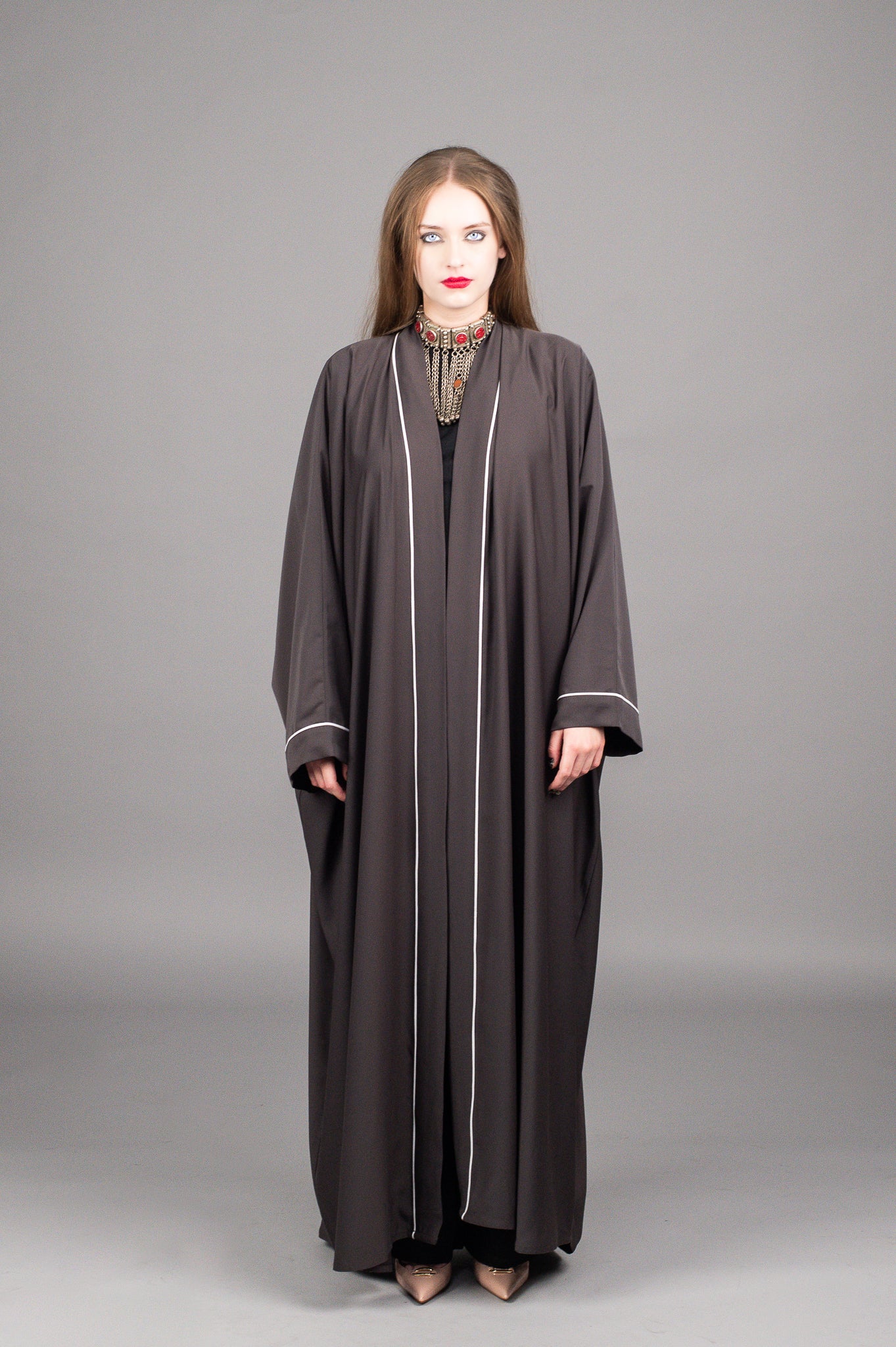 Basic Abaya (Antique Grey)