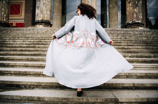 Swans Abaya