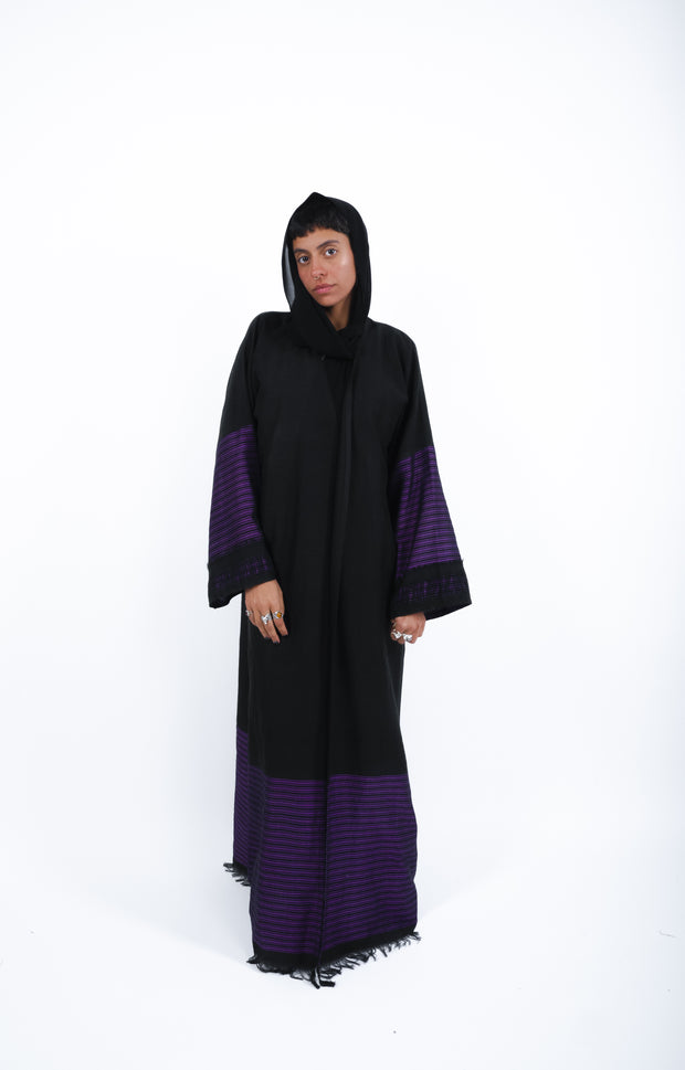 حكاية بحرينية (اللون البنفسجي)